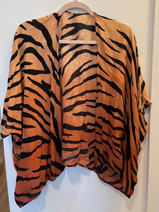 Forever 21 Tops - Forever 21 Black and Rust Tiger-Print Kimono Tunic